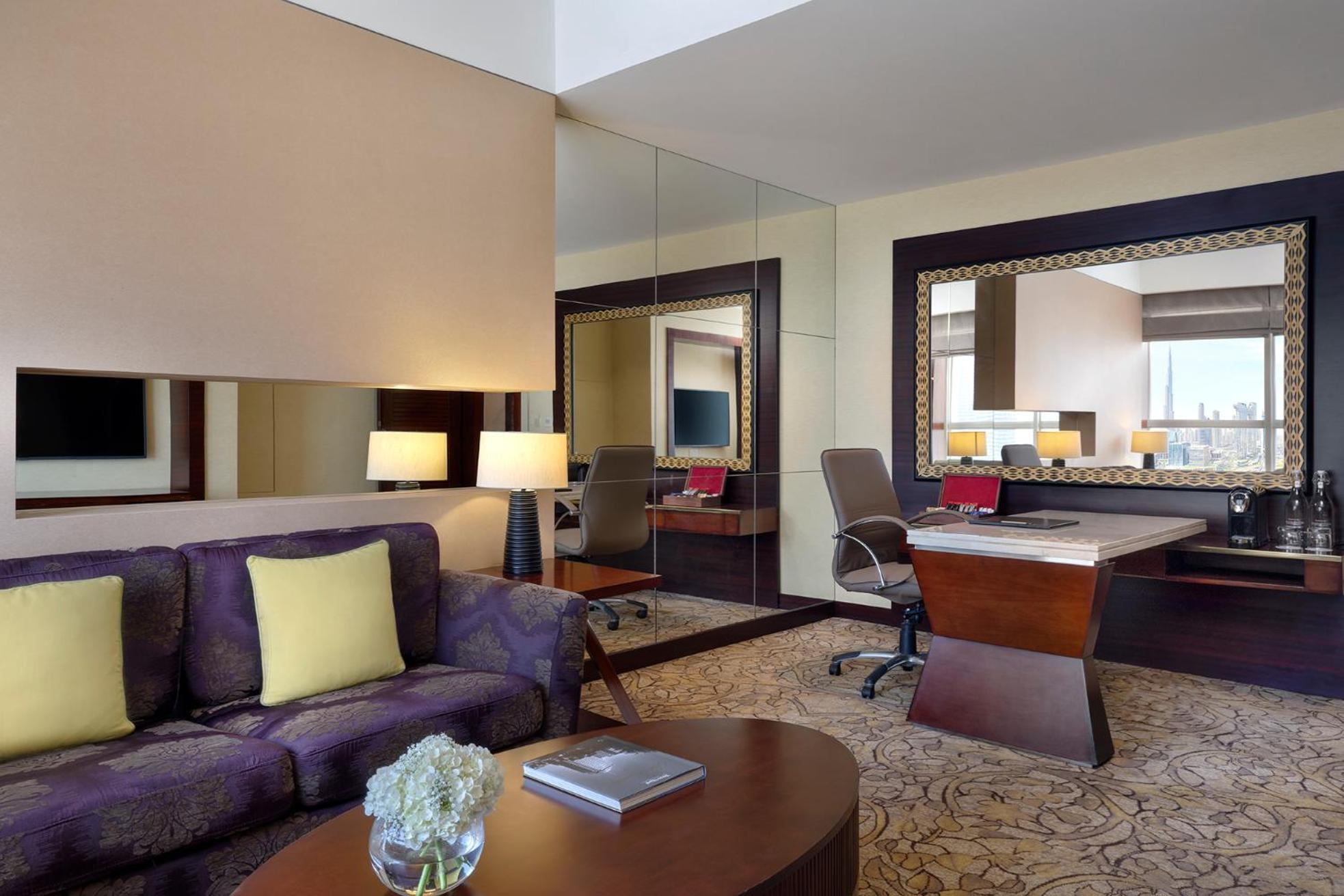 Dusit Thani Dubai Exterior photo